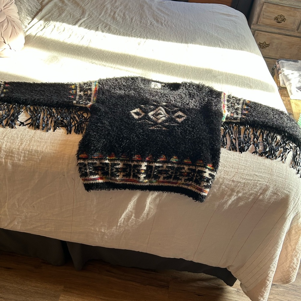 Like new Cotton and Rye western sweater